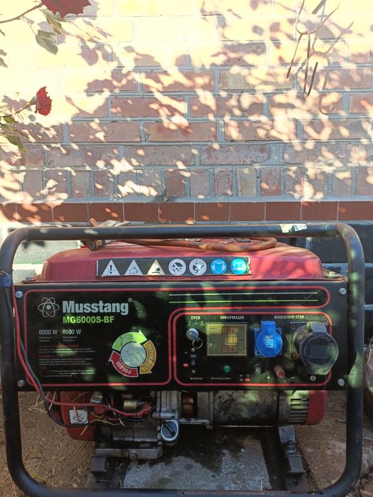 Генератор комбінований бензогазовий Musstang MG6000S-BF 6.5 кВт б/у