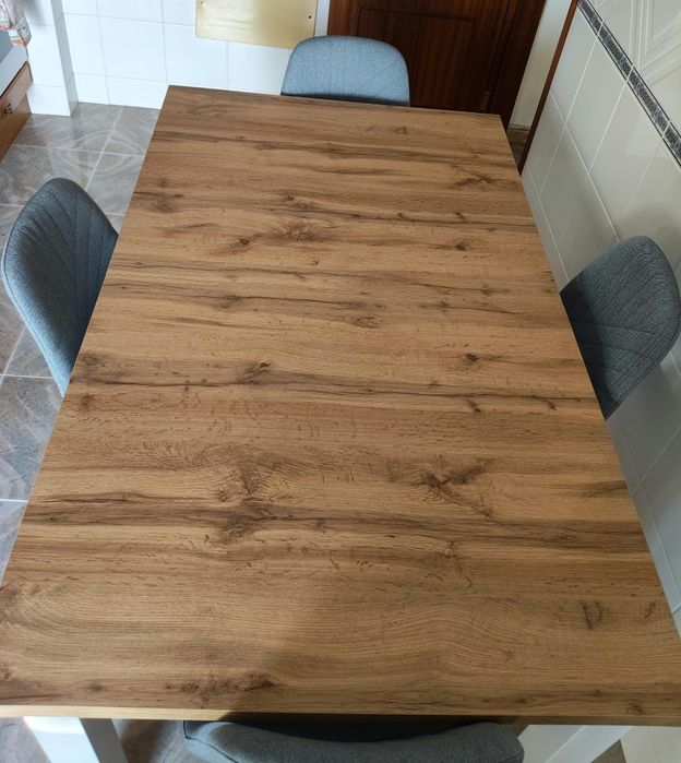 Conjunto Mesa extensível de jantar  c/ 4 cadeiras