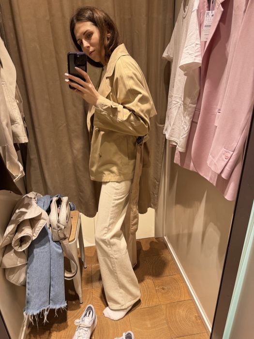 Молочні джинси stradivarius