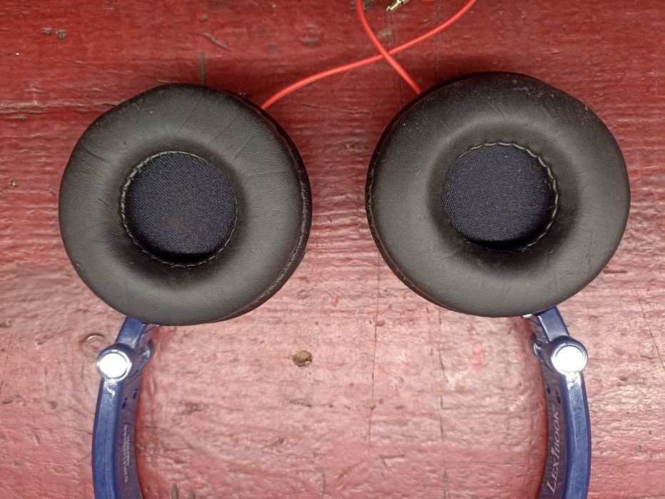 Продам наушники человек паук!