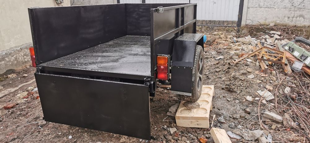 Причеп легковий посилений