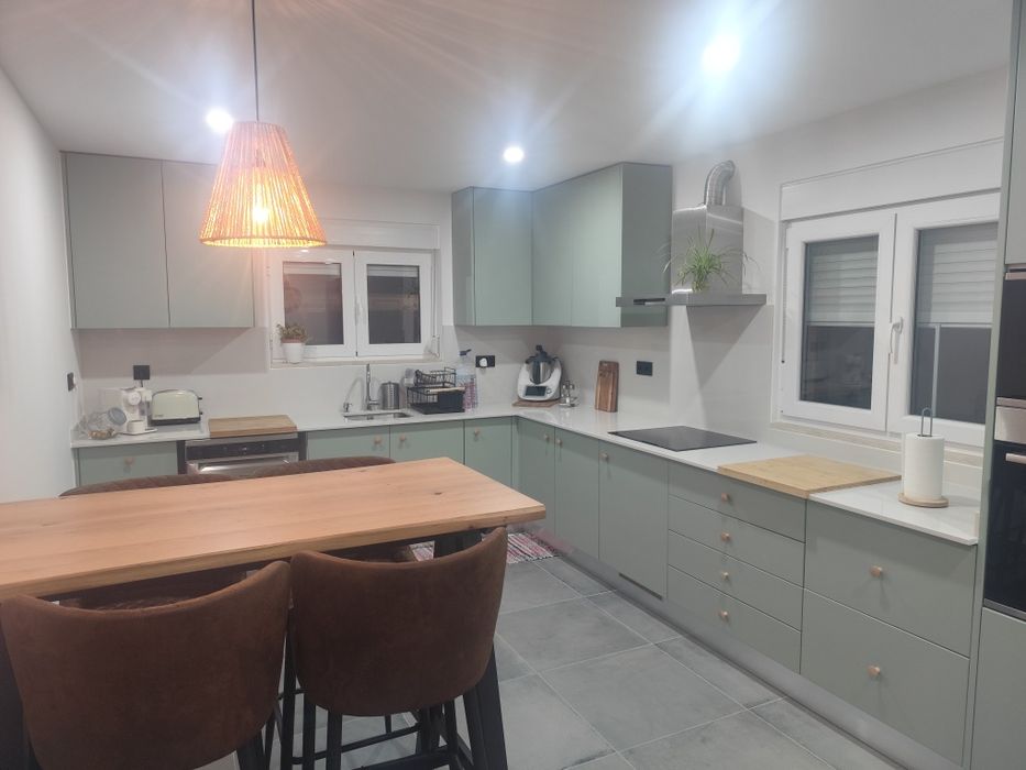 Alugo vivenda com piscina T5