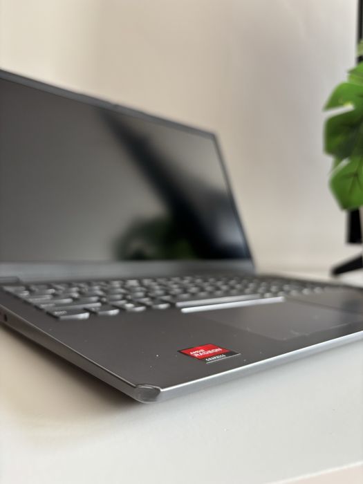 LENOVO IdeaPad 3 15.6 R5-5500U 8GB RAM 512GB SSD