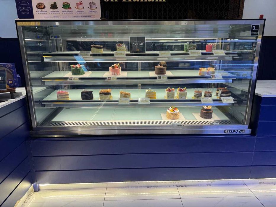 Холодильна вітрина на замовлення,кондитерська вітрина,кондитерская вит