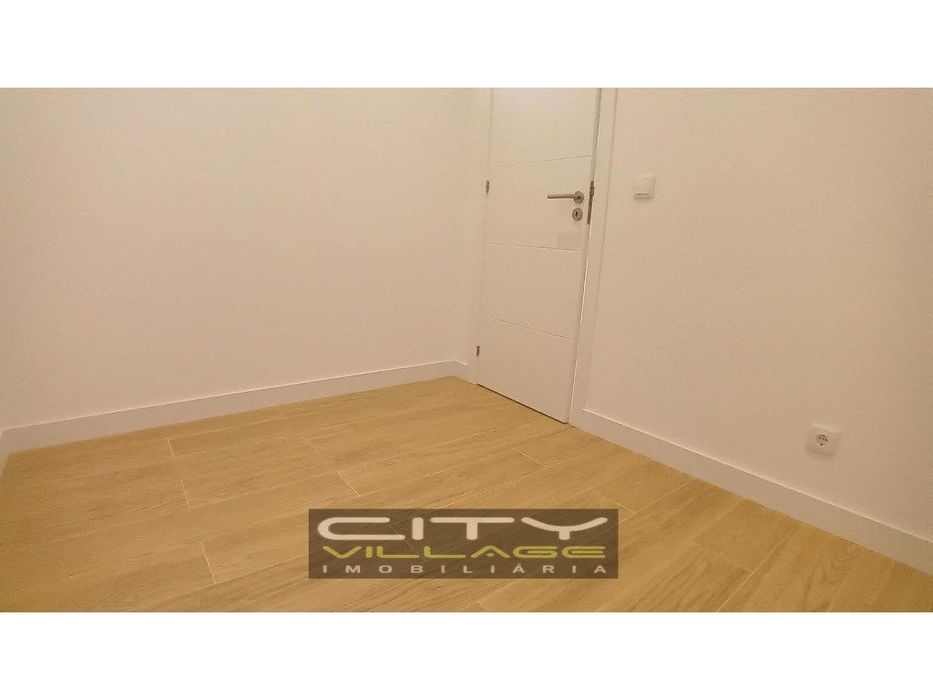 Apartamento T1+1 com Quintal e Churrasqueira Zona Baixa da Banheira