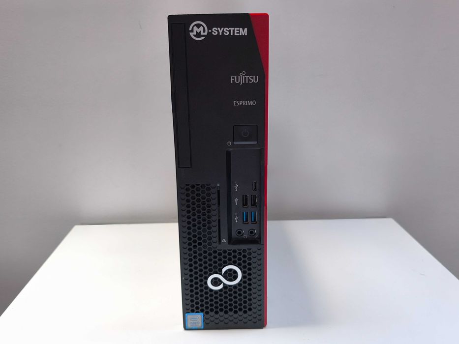 Komputer Fujitsu Esprimo D738 Intel Core i3-8100 8 GB RAM 256 GB SSD Windows 11 Pro Intel UHD Graphics 630 LAN
