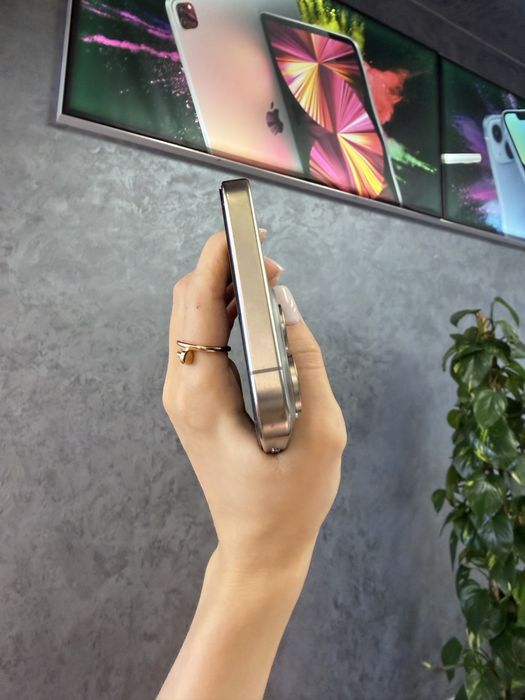 Used IPHONE 15Pro Max 256 Natural Titanium Neverlock Костюшка,5
