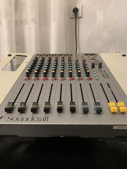 Мікшер soundcraft spirit E6