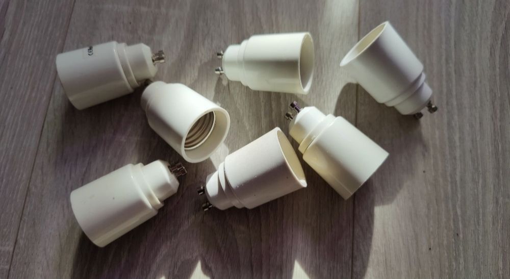 Adapter z gniazda GU10 na E27 biały 7 sztuk