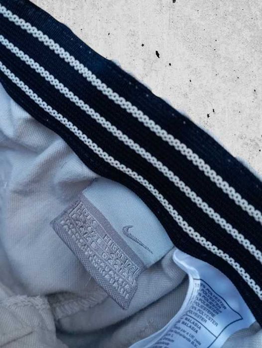 Beżowe męskie spodenki Nike 00's vintage y2k