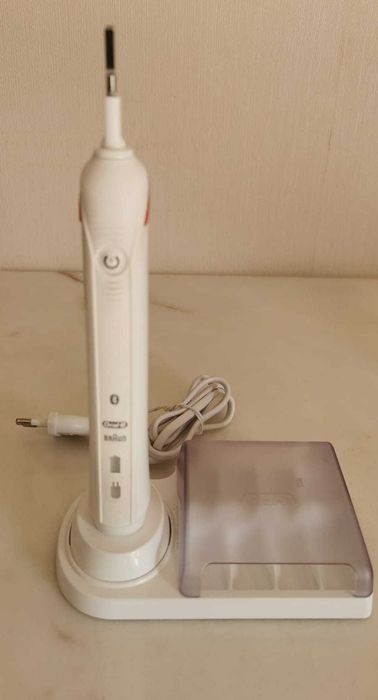 Braun Oral-B Pro 6500 + 6 recargas novas