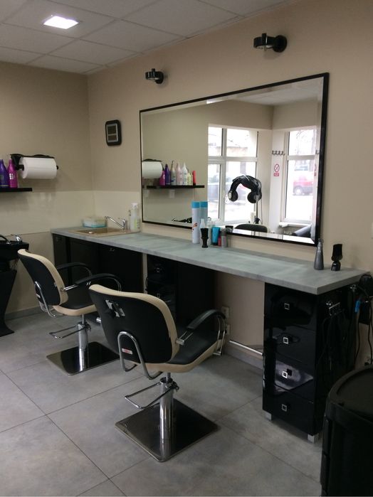Sprzedam nakłady na lokal - salon fryzjerski