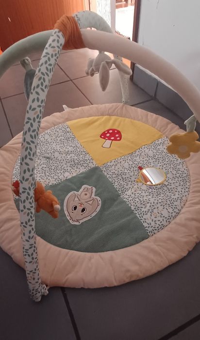 Ginásio de atividades para bebés