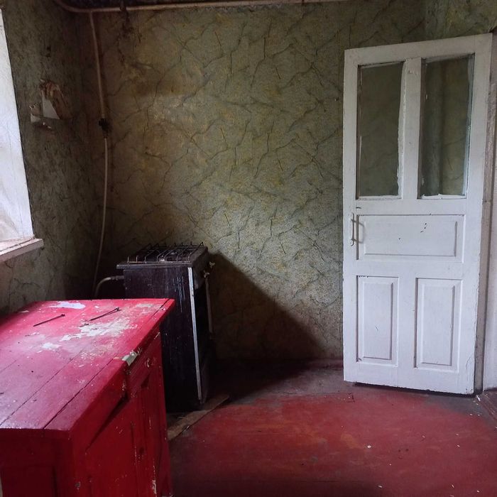 Продам газифицированный дом. Юрьевка, центр. Участок 25 соток