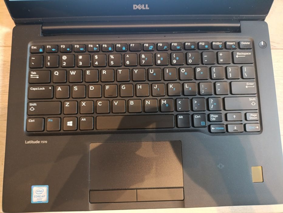 Laptop DELL 7370 Intel core m7-6y75 8GB RAM