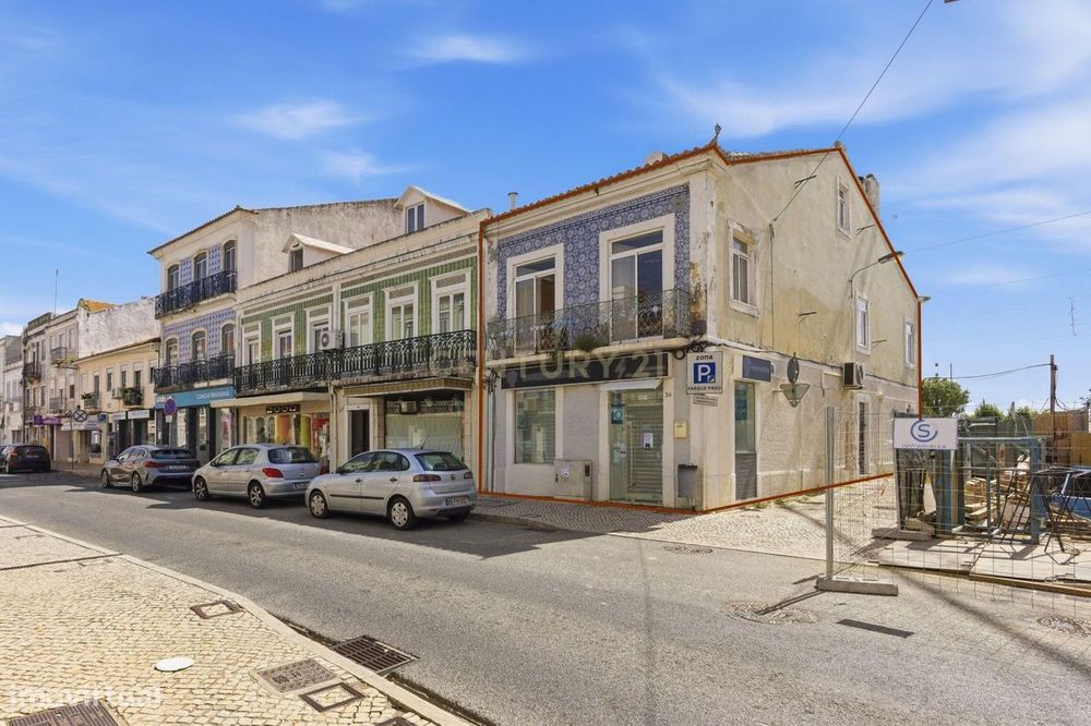 Prédio em propriedade total em Vila Franca de Xira