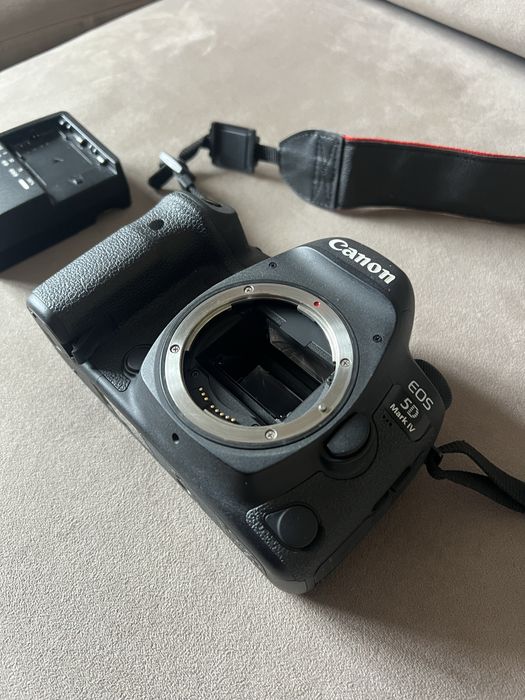 Canon 5D Mark IV