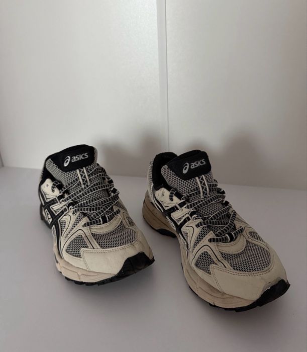 Кросівки жіночі Asics