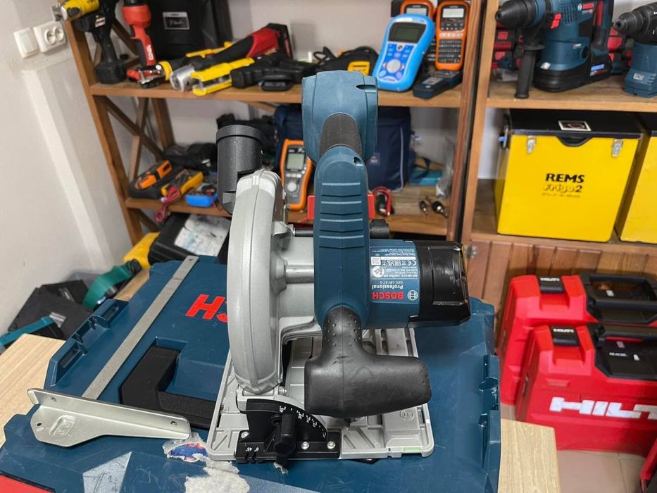 Bosch GKS 18V-57 G / Акумуляторна дискова пила Бош