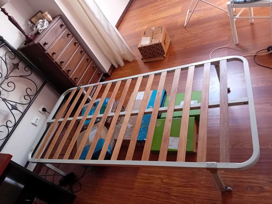 Cama de Solteiro em Ferro (90 x190 cm)