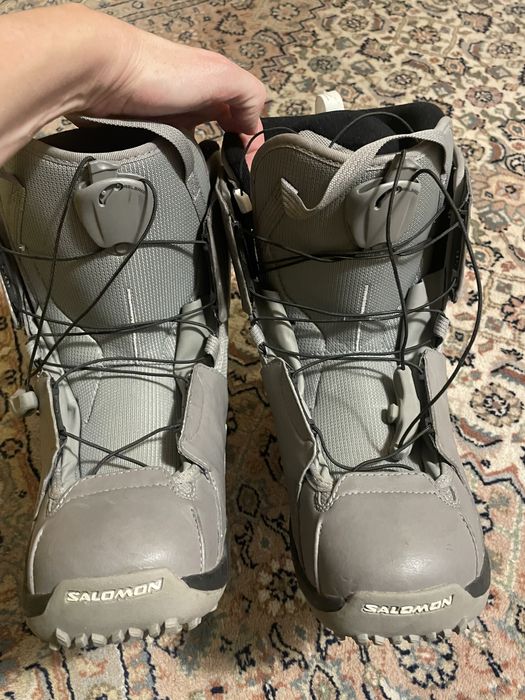 Salomon buty do snowboardu szare r 42