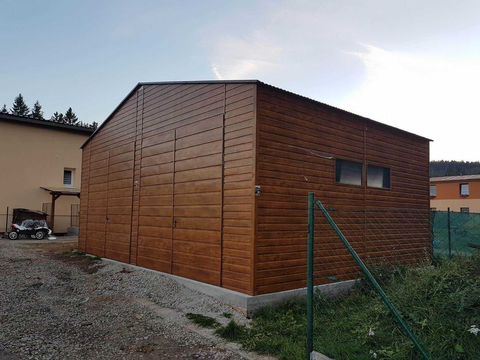 Blaszana montowana hala 8x6m – Złoty dąb