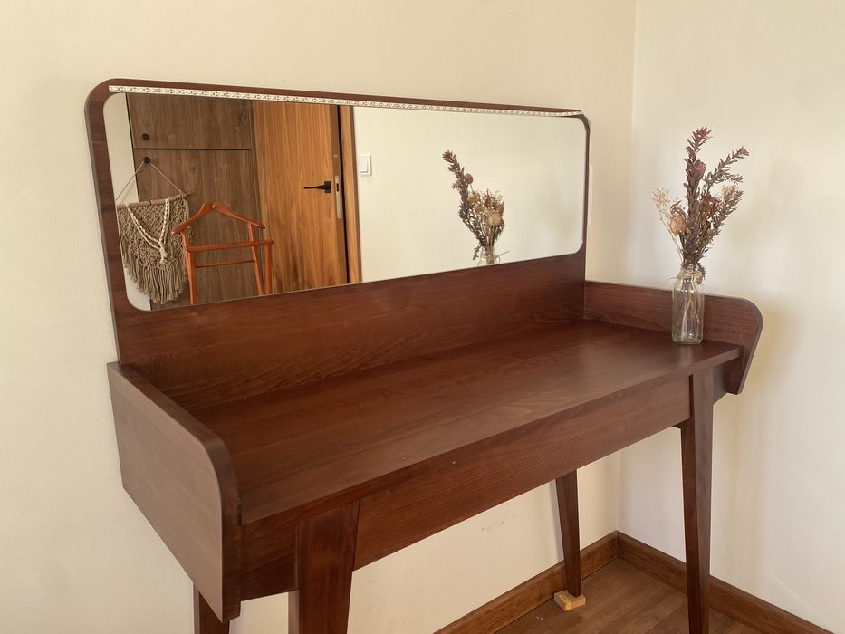 Toaletka The Beds Retro Mid Century Modern lite drewno używa stan bardzo dobry z lustrem