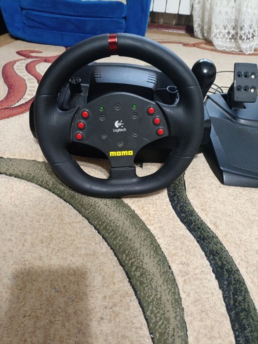Продам ігрове кермо Logitech Momo Racing