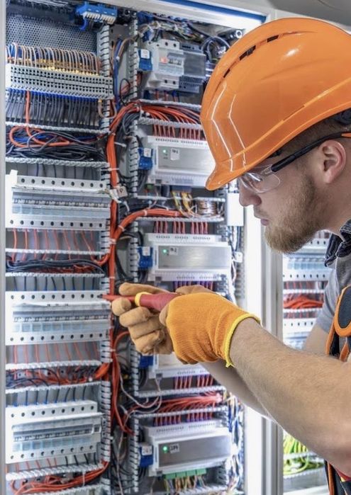 Розведення електрики в квартирах. Професійний електромонтаж під ключ.