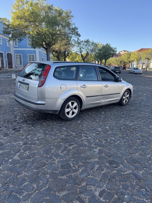 FORD FOCUS 1.4i 80 CV de 2005 — photo 2