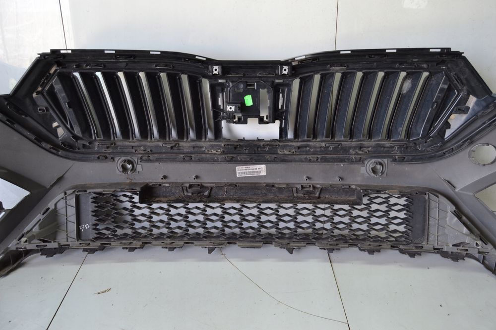 oryginał zderzak przód skoda octavia iv rs 5e3 2020-