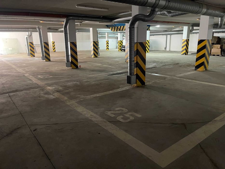 Wynajmę Miejsca parkingowe w garażu podziemnym Koszalin  przy Hotelu Gromada