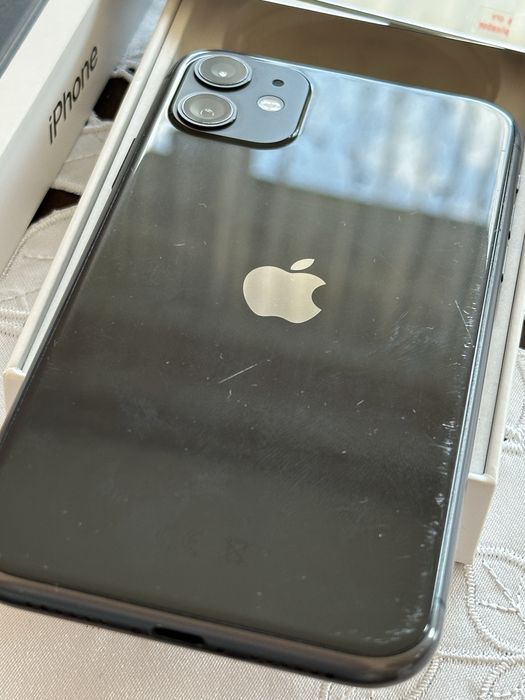 Apple iPhone 11 64GB – sprawny, zadbany  - male uszkodzenie