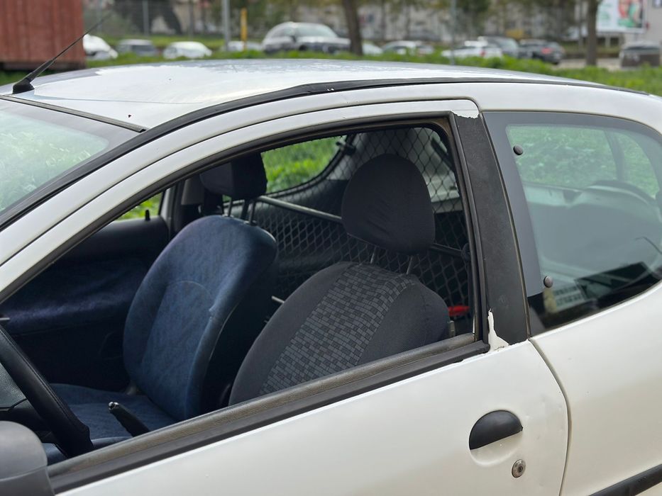 Peugout 1.9D comercial ano 2000 com (AC)