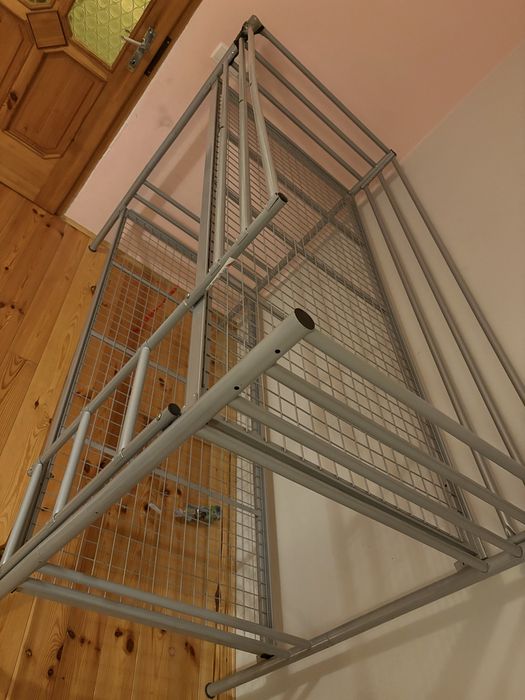 Łóżko piętrowe metalowe