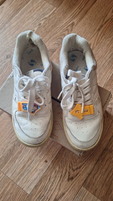 Віддам кросівки ZARA , б.у