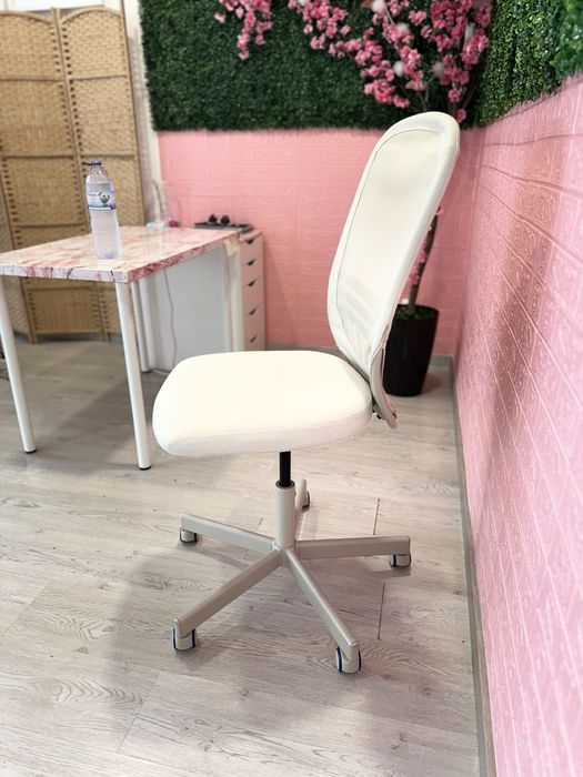 Cadeira giratoria ikea