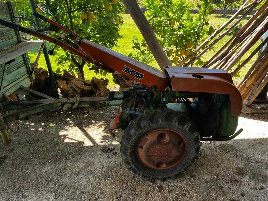 Motocultivador Agria com Atrelado, Frese e Sulfatador