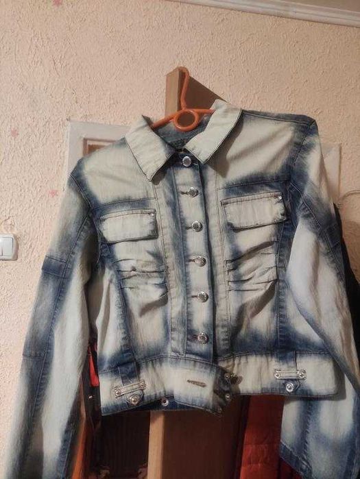 Джинсова курточка