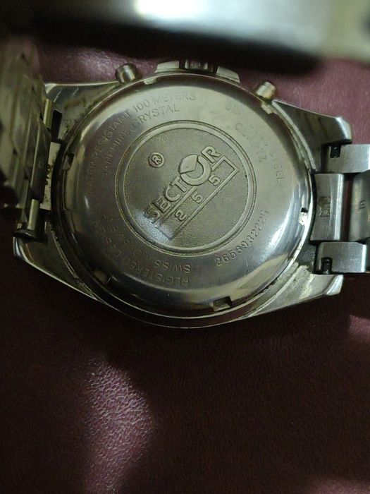 Часы Sector 255.