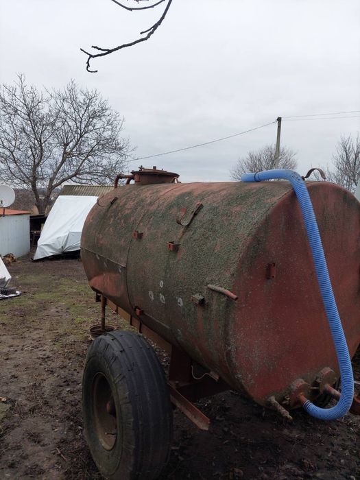 Бочка 3 куба  емкисть