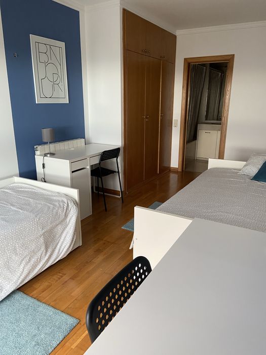 Quarto com wc para arrendar - 2 jovens - Olivais, Lisboa