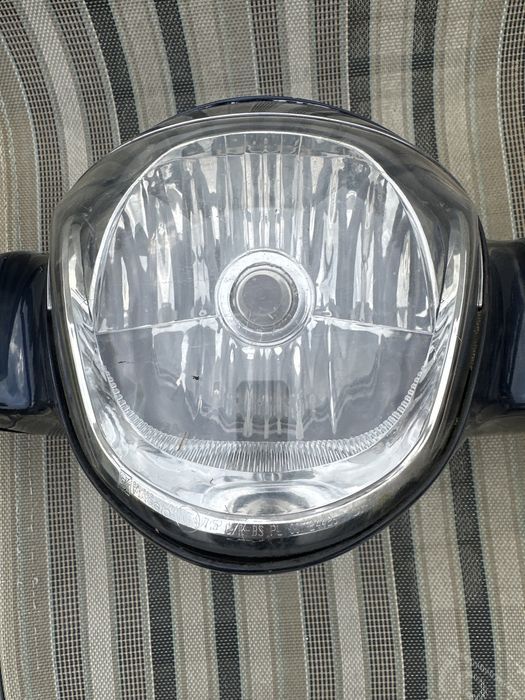 Reflektor z obudową Piaggio Liberty S 125 H1077