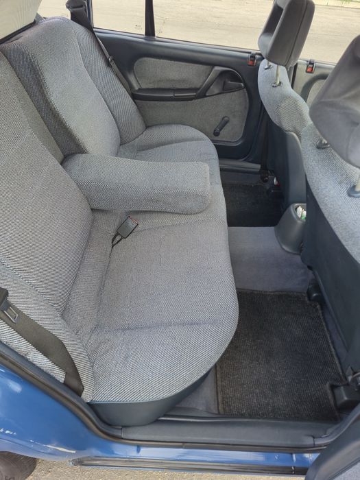 Опель омега 1.8  Opel Omega