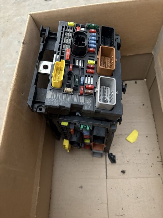 BSM блок запобіжників R06 R05 R04 R02 R09 L01 L06 L11 Z05 Z02 Z06 Z03