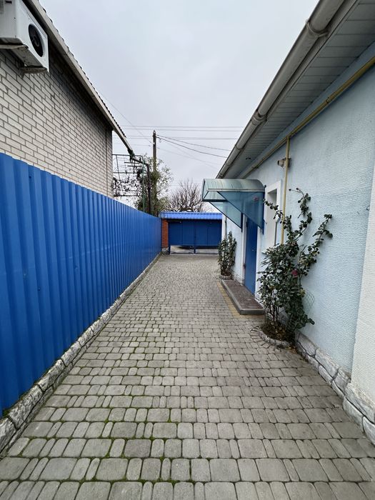 Продаж будинку на Стратосверній