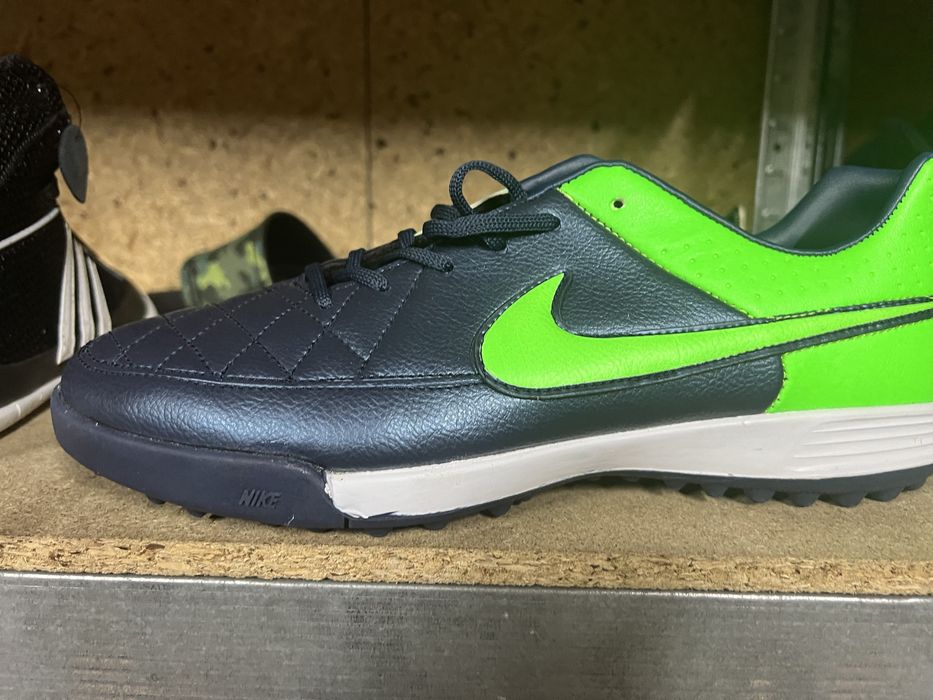 Футзалки 44 розмір на 43