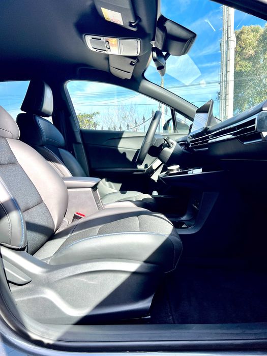 MG MG4 64 kWh Luxury