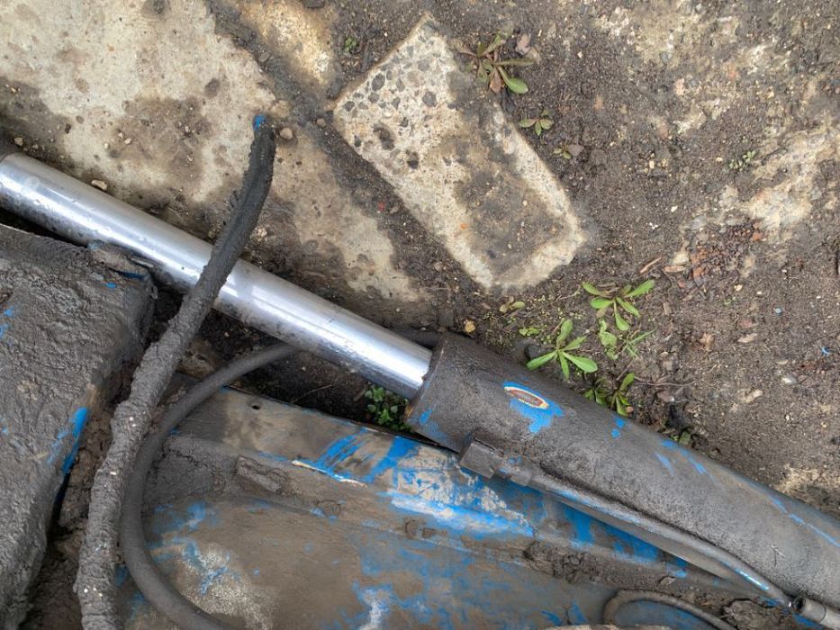 siłowniki hydrauliczne do śmieciarki zoller