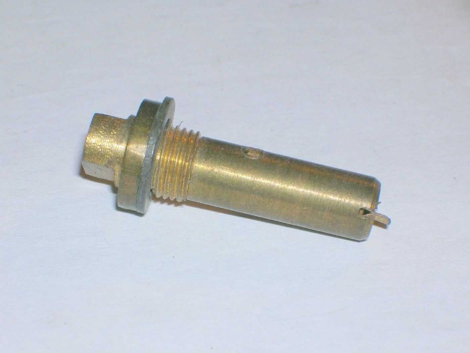 Check valve for oil stoves' pumps by Hipólito and others.